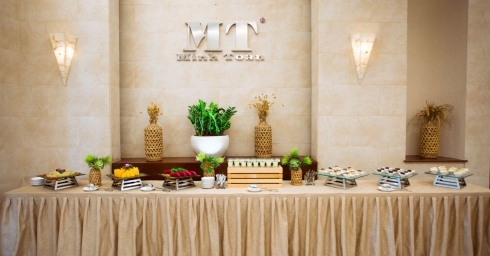 Khu vực Teabreak trước phòng hội nghị