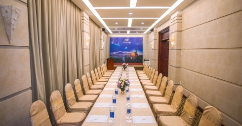Phòng hội nghị nhỏ (Carina Hall)